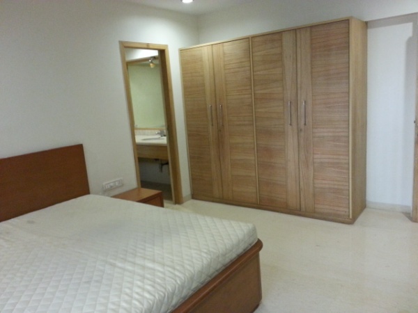Expat flatshare expat flatmates BKC Bandra - 2, 3 bhk Expat flat share independent rooms Mumbai