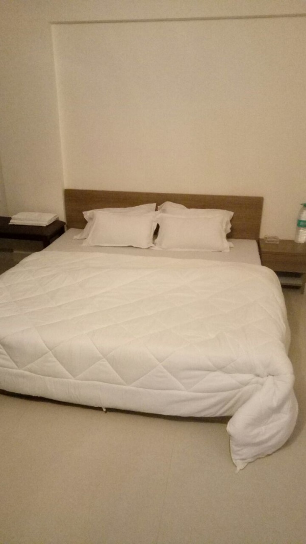 Daily weekly & monthly serviced apartment near Hinduja hospital - Mahim short stay serviced rooms 1, 2 day basis