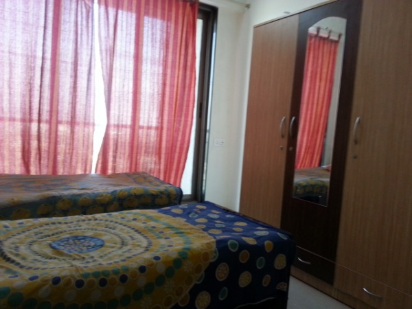 2,3 bhk apartment share college student near IBS college Powai Hiranandani