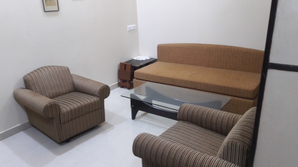 1, 2 bhk serviced apartment near Istituto Marangoni Worli - one, two bhk service apartment near Instituto Marangoni school